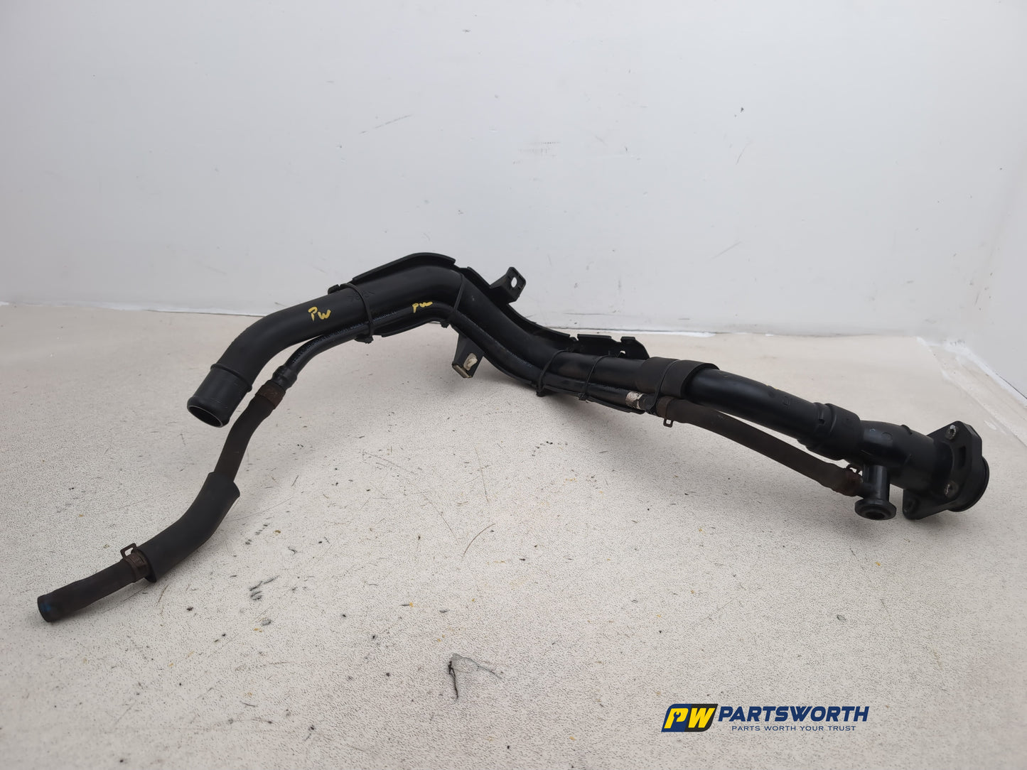 Fuel filler neck 1