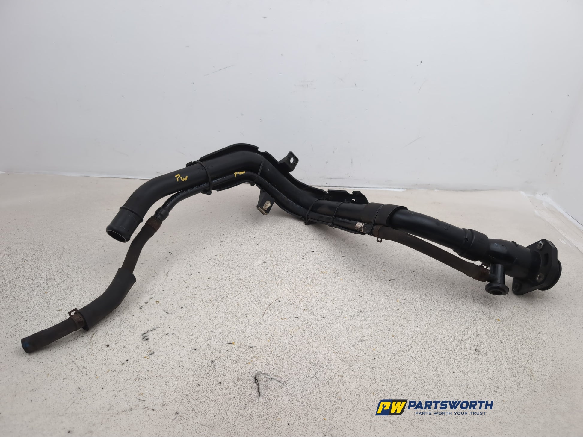 Fuel filler neck 1