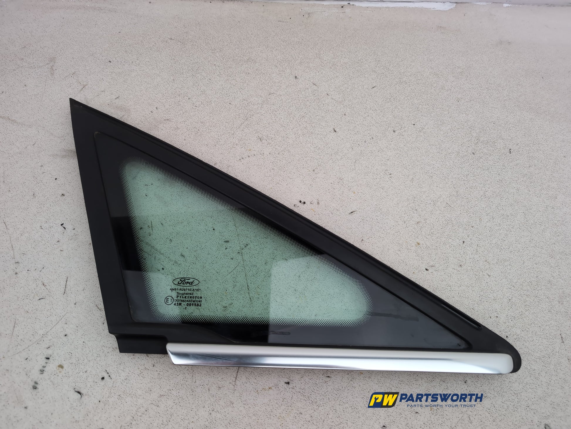 Door Glass Quarter Light Front RH 1