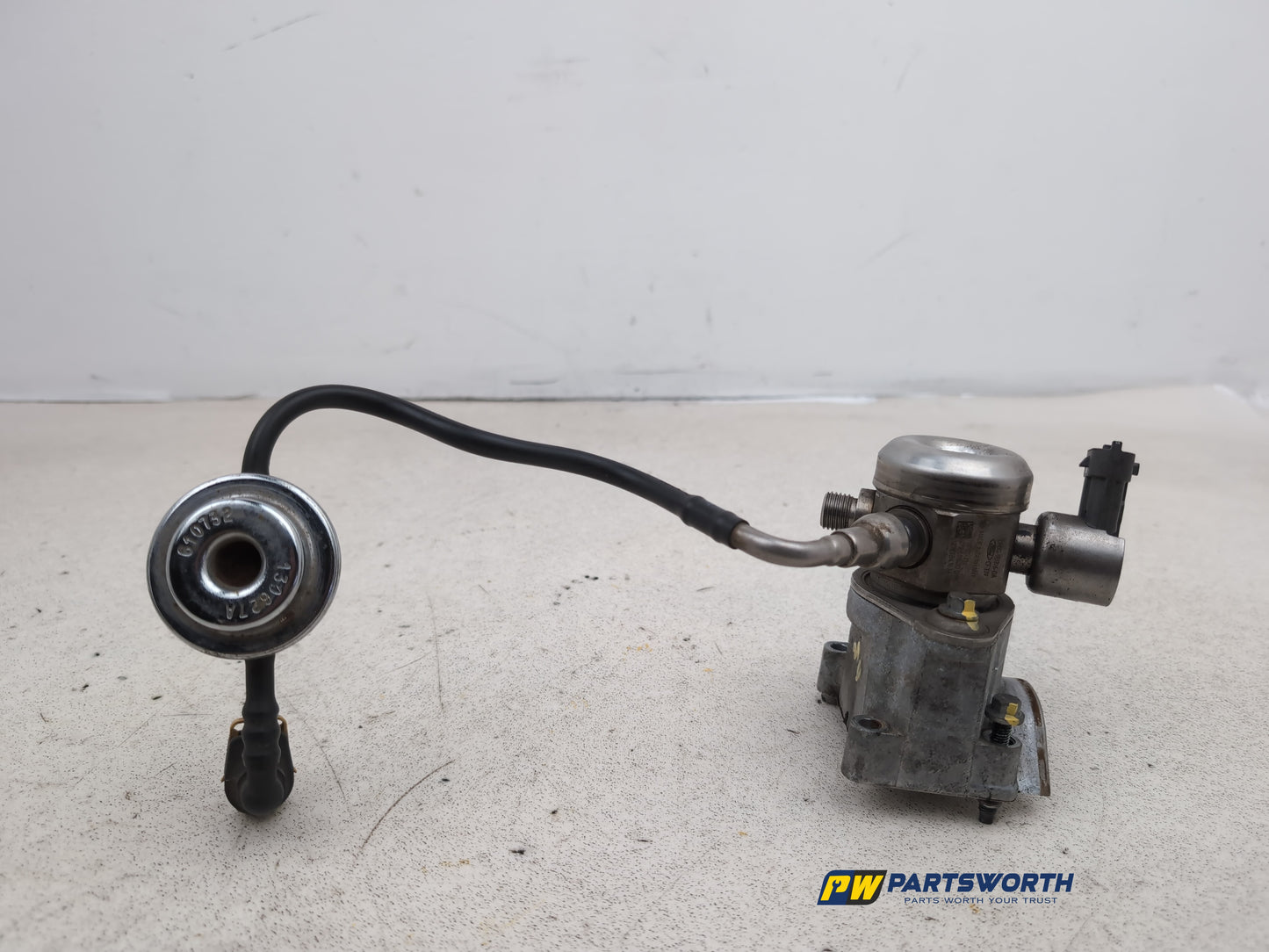 High pressure fuel pump 1