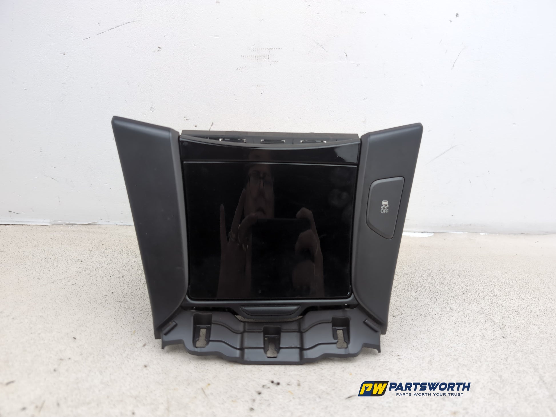 Centre Console Storage Tray 1
