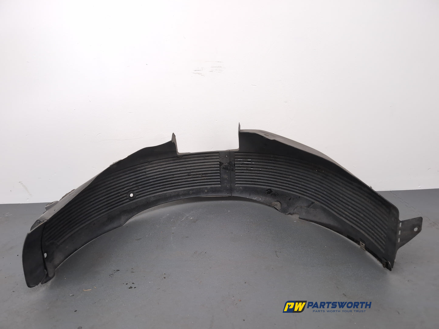 Moulding Wheel Arch Rear RH 6