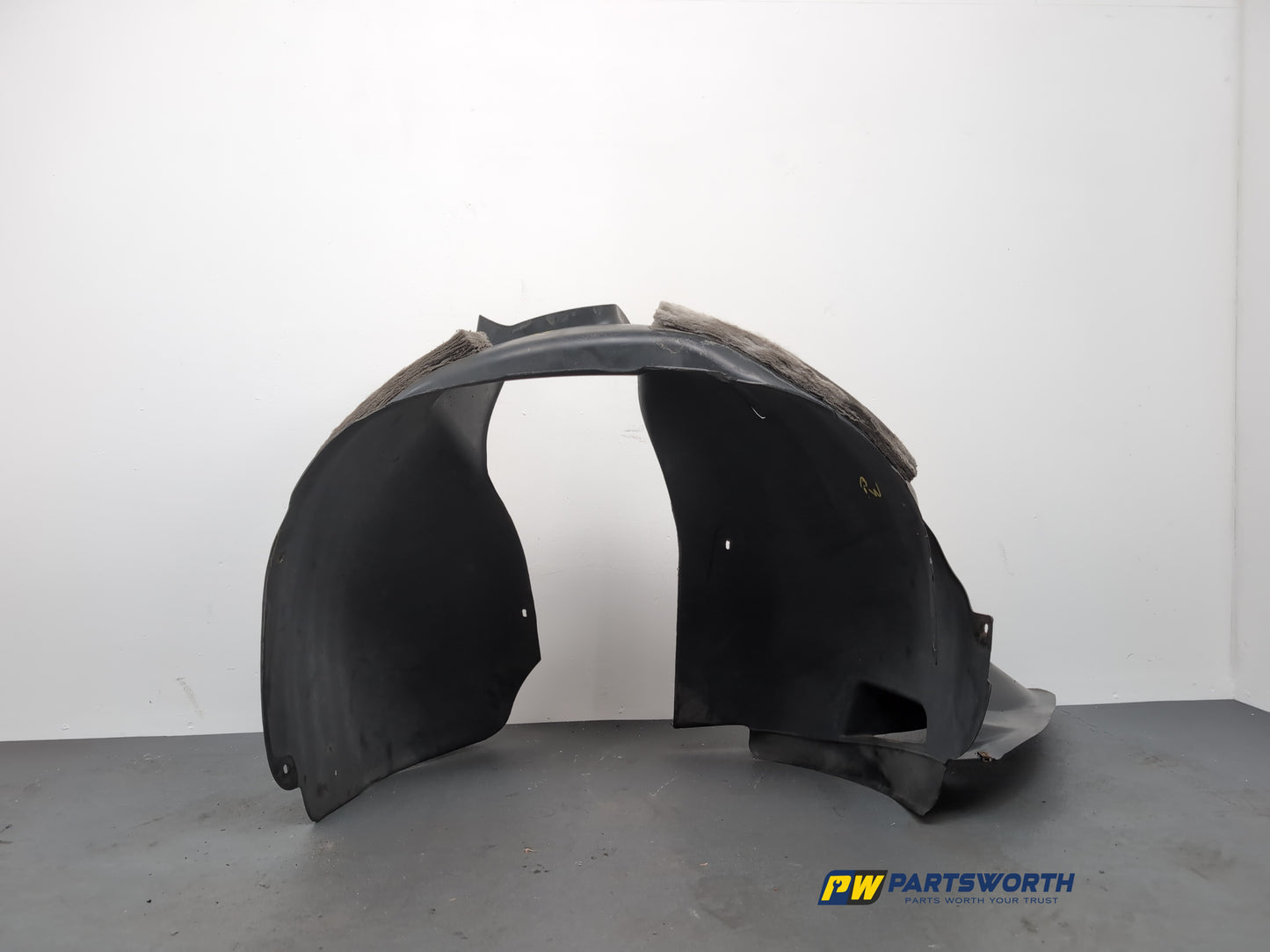 Moulding Wheel Arch Front RH 1