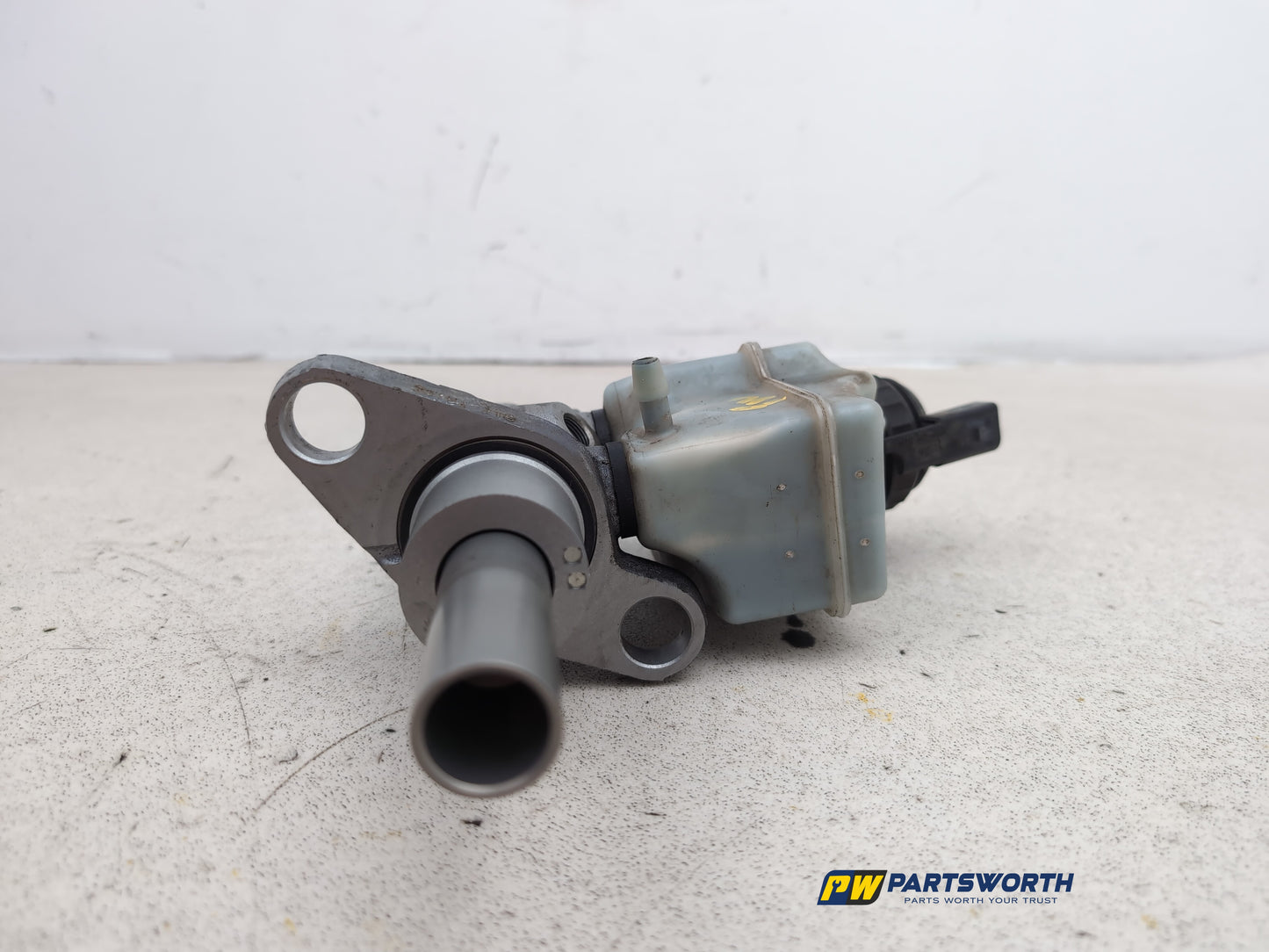 Brake Master Cylinder Assembly 5