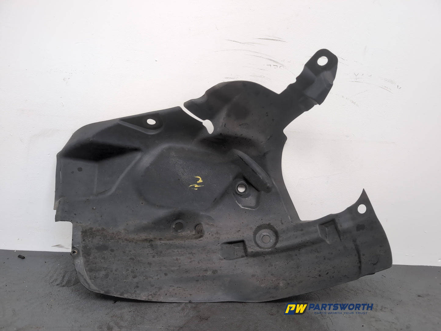 Moulding Wheel Arch Front LH 1