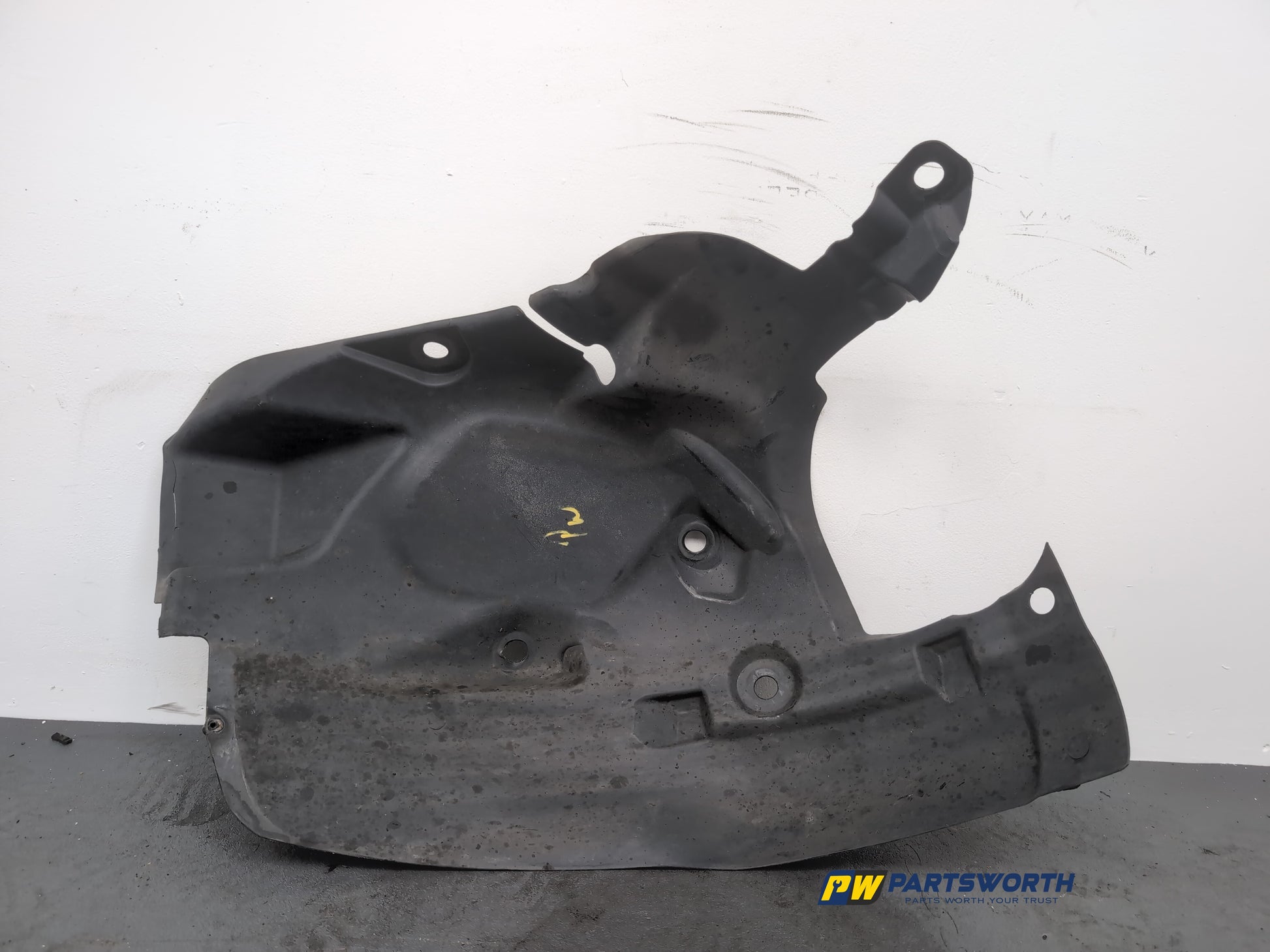Moulding Wheel Arch Front LH 2