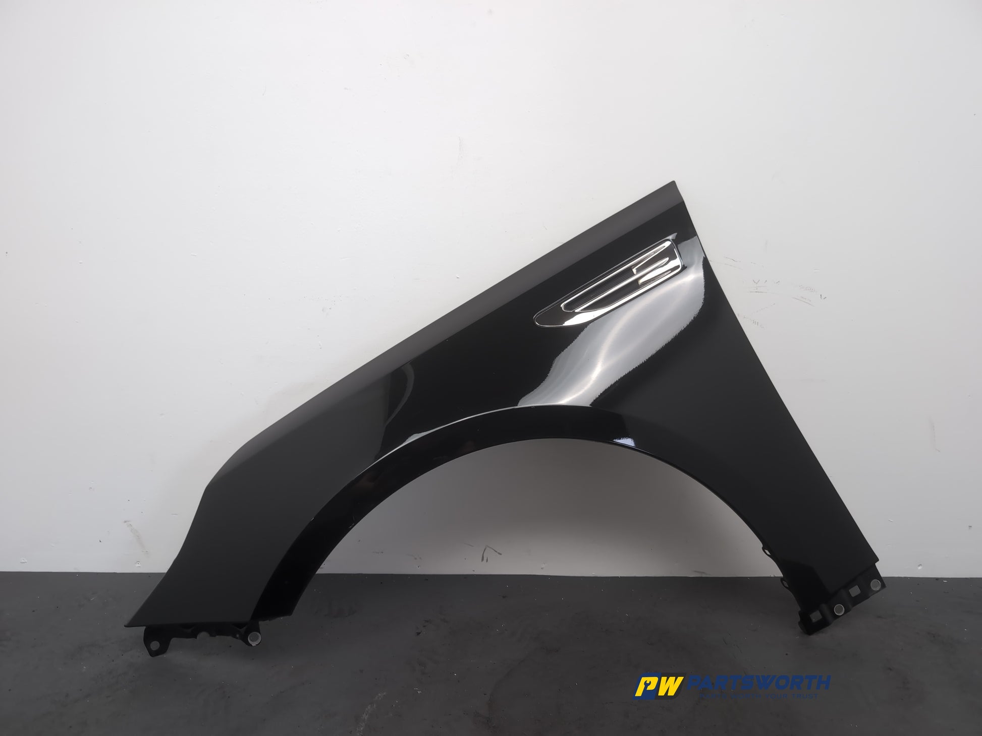 Wing Front LH 2