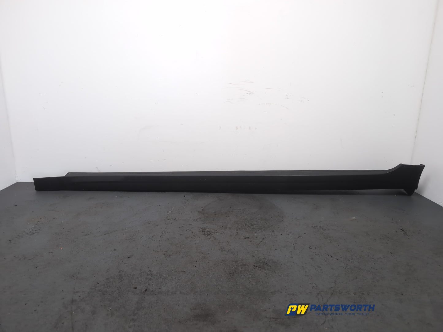 Side Skirt LH 1