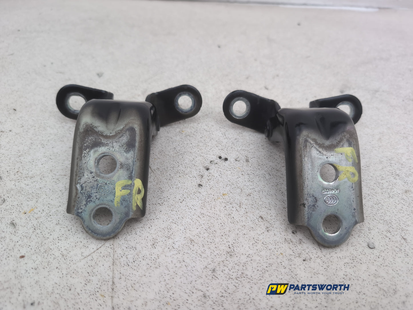 RH Front Door Hinge Pair  2