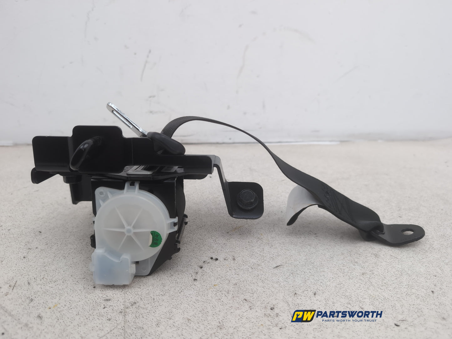 Seat Belt Rear LH 1