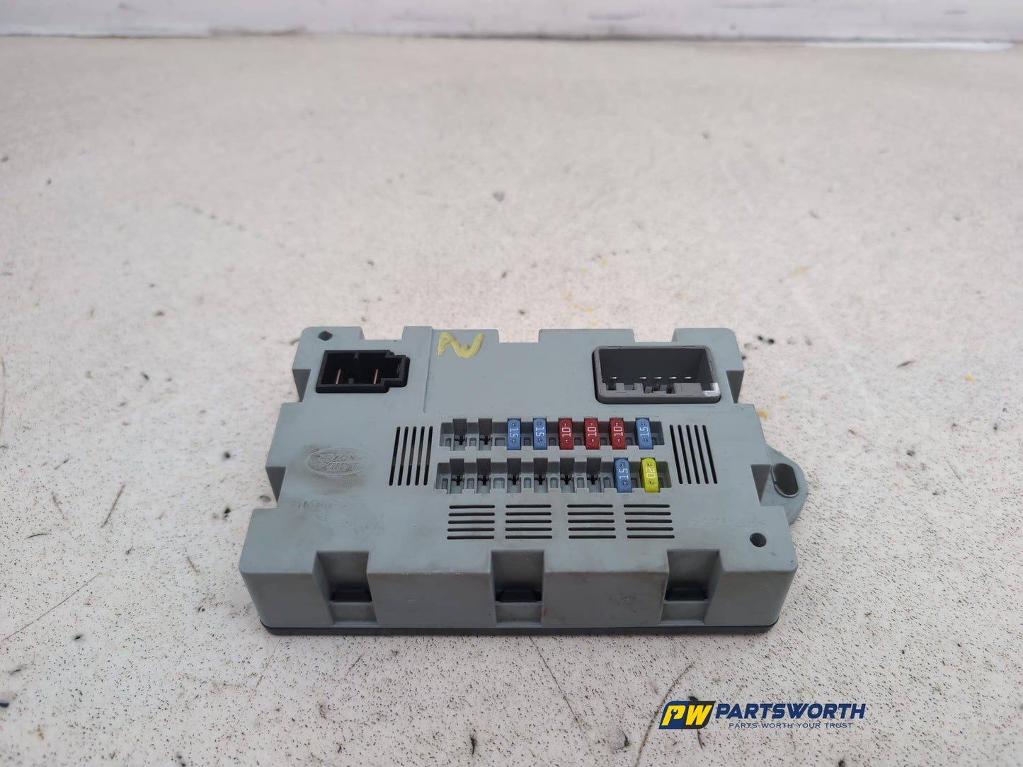 Fuse and Relay Box 1 1