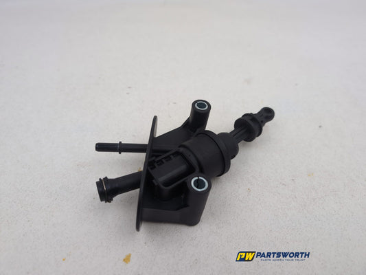 Clutch Master Cylinder 1