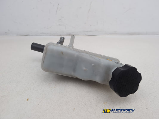 Brake Master Cylinder Assembly 2