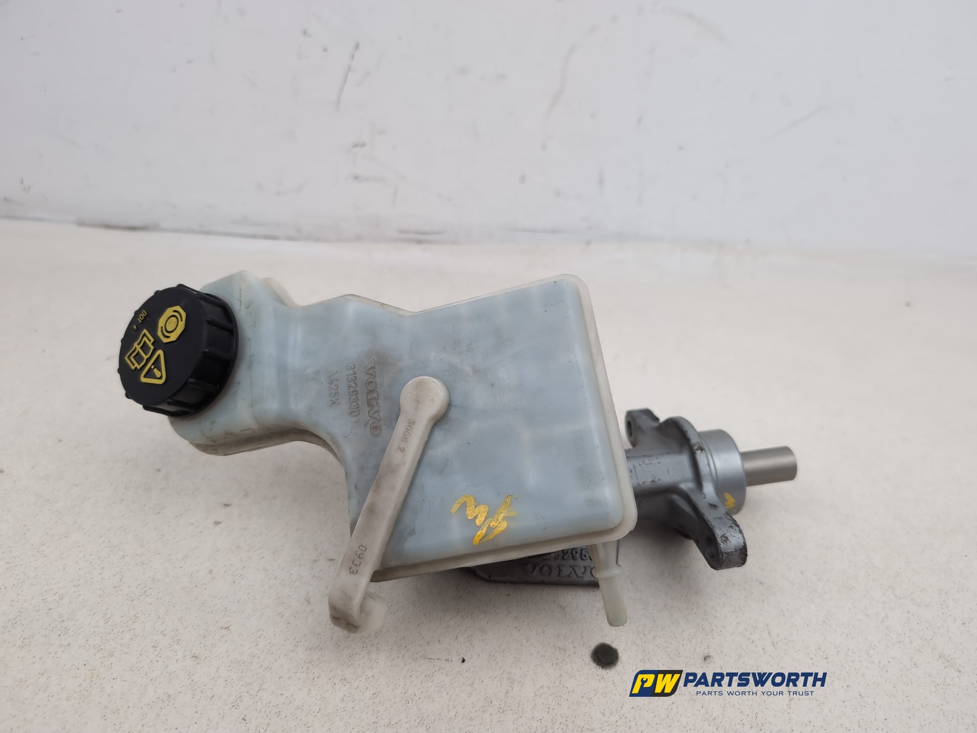 Brake Master Cylinder Assembly 2