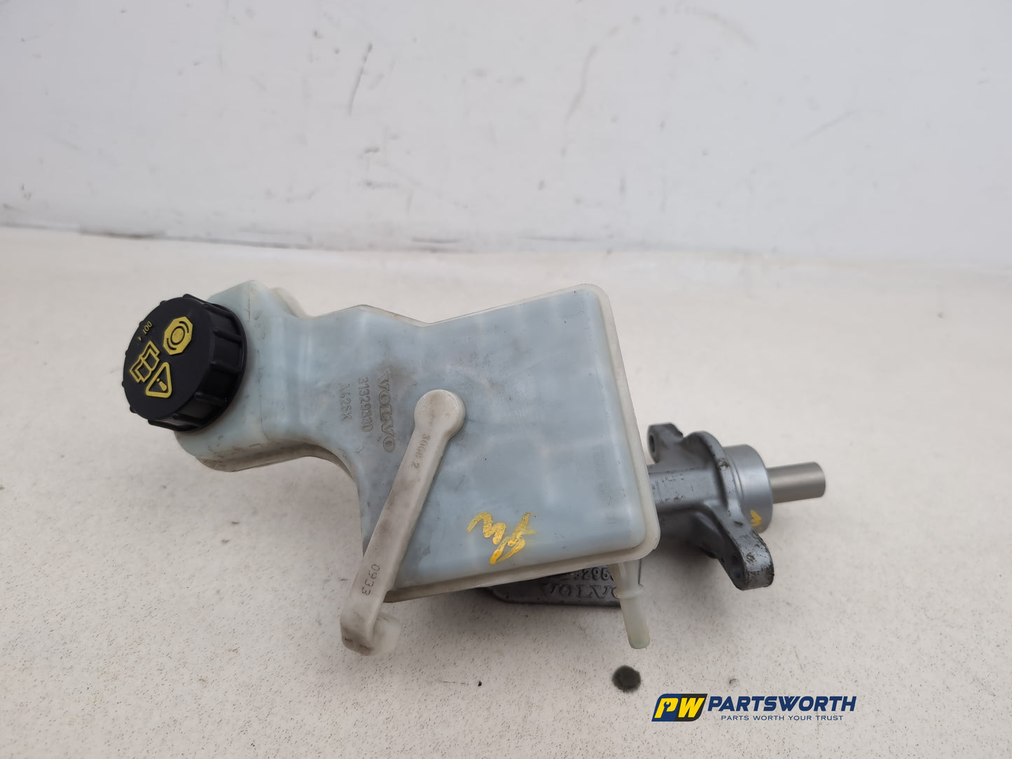 Brake Master Cylinder Assembly 1