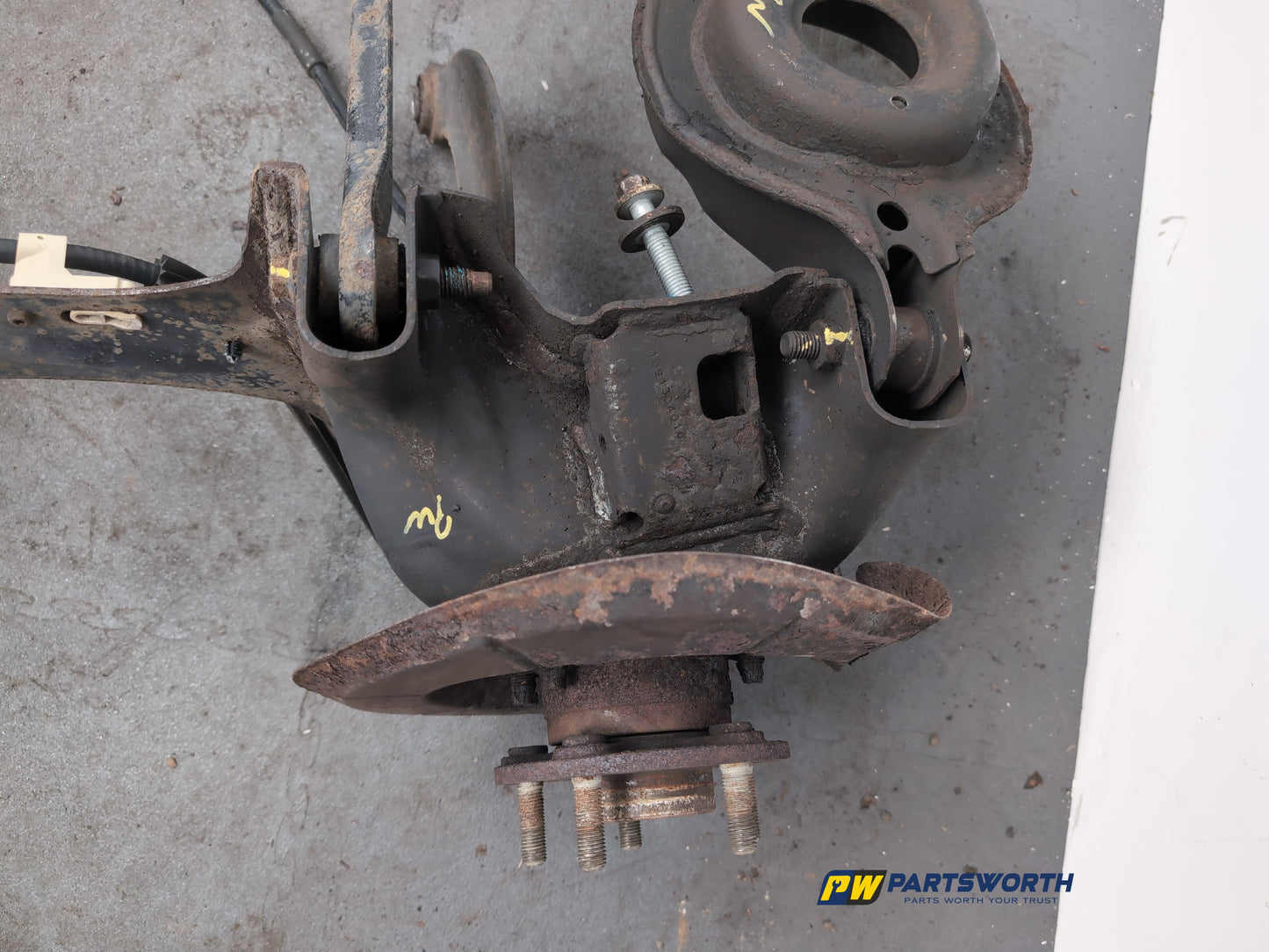 Wheel Hub Rear RH 15