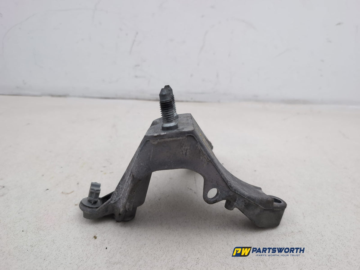 Transmission Mounting Bracket 1