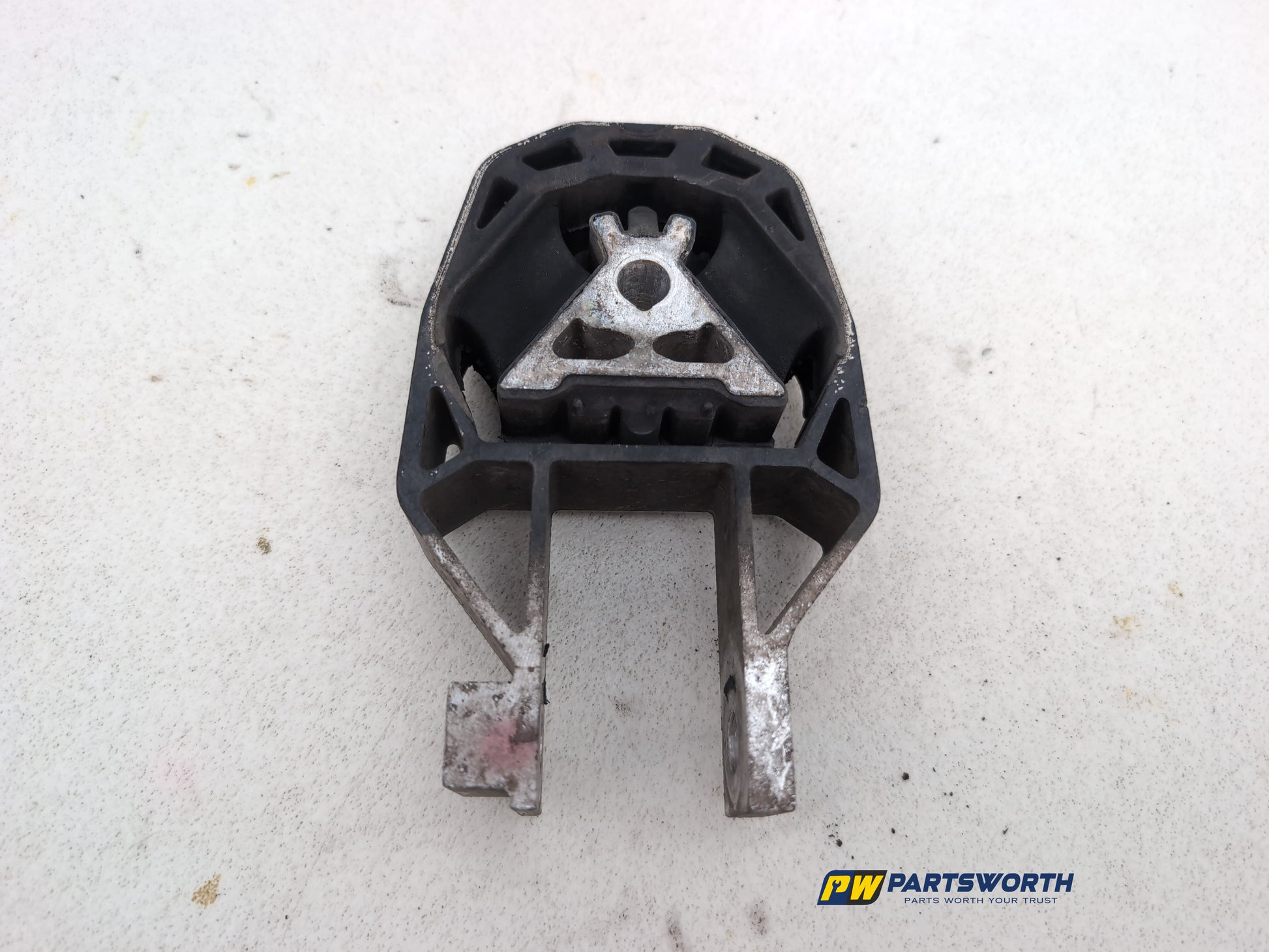 Transmission Mounting Bracket 1