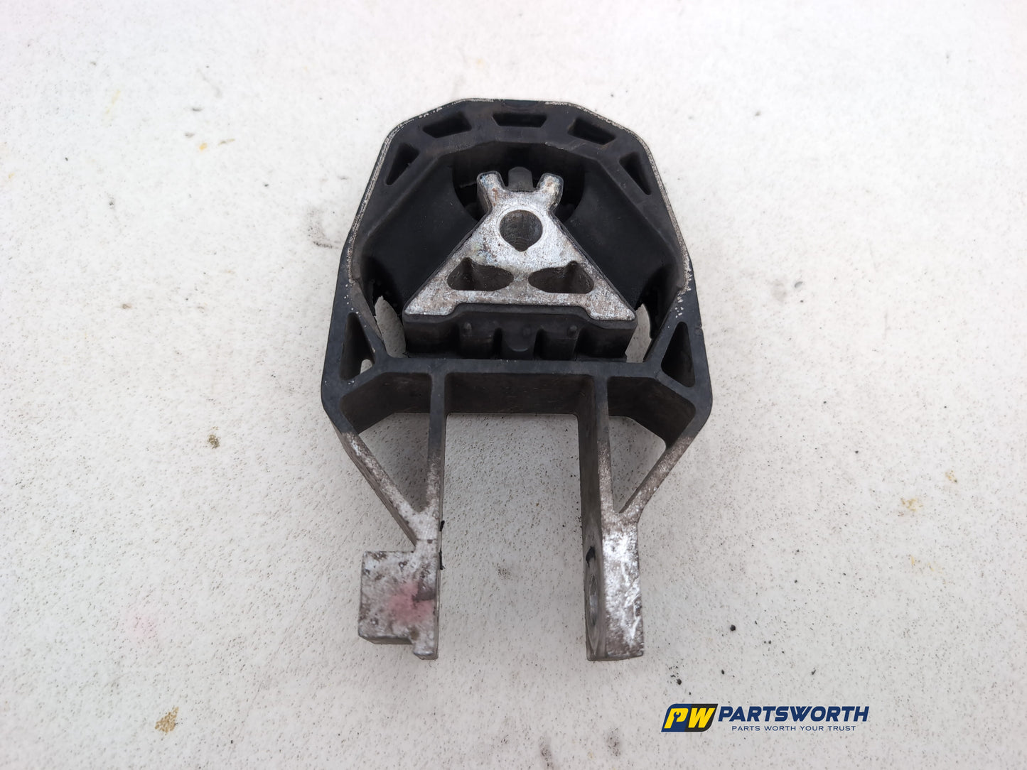 Transmission Mounting Bracket 2