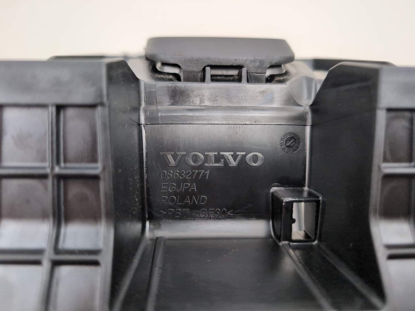 Centre Console Armrest 11