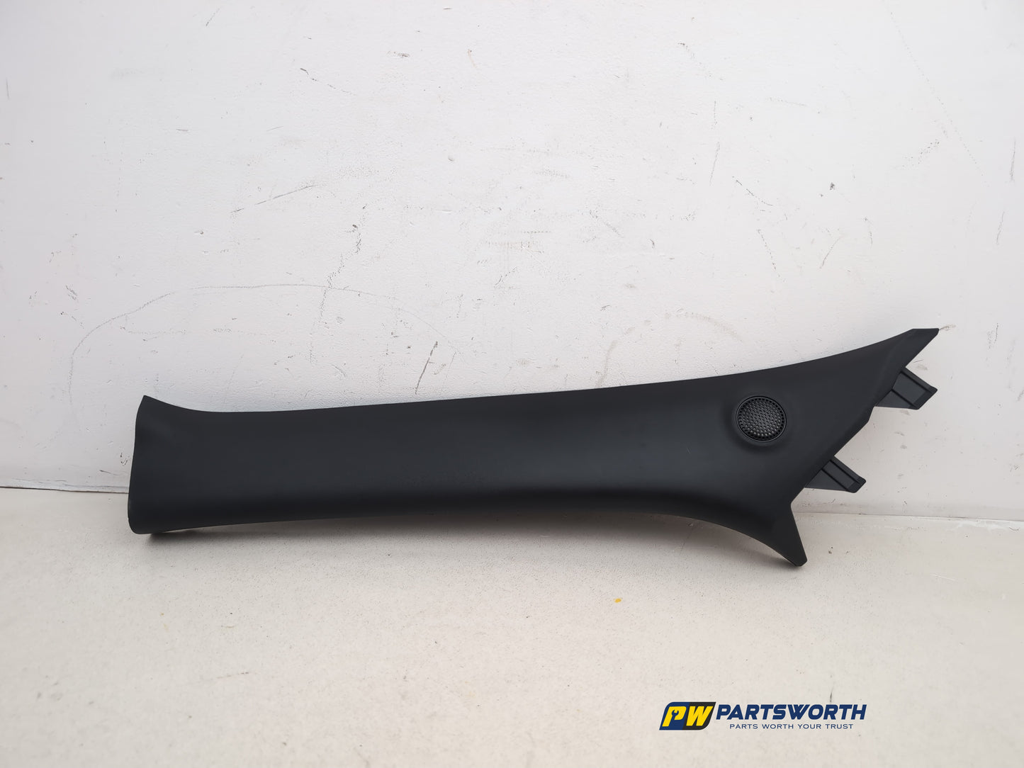 LH A Pillar Trim  2