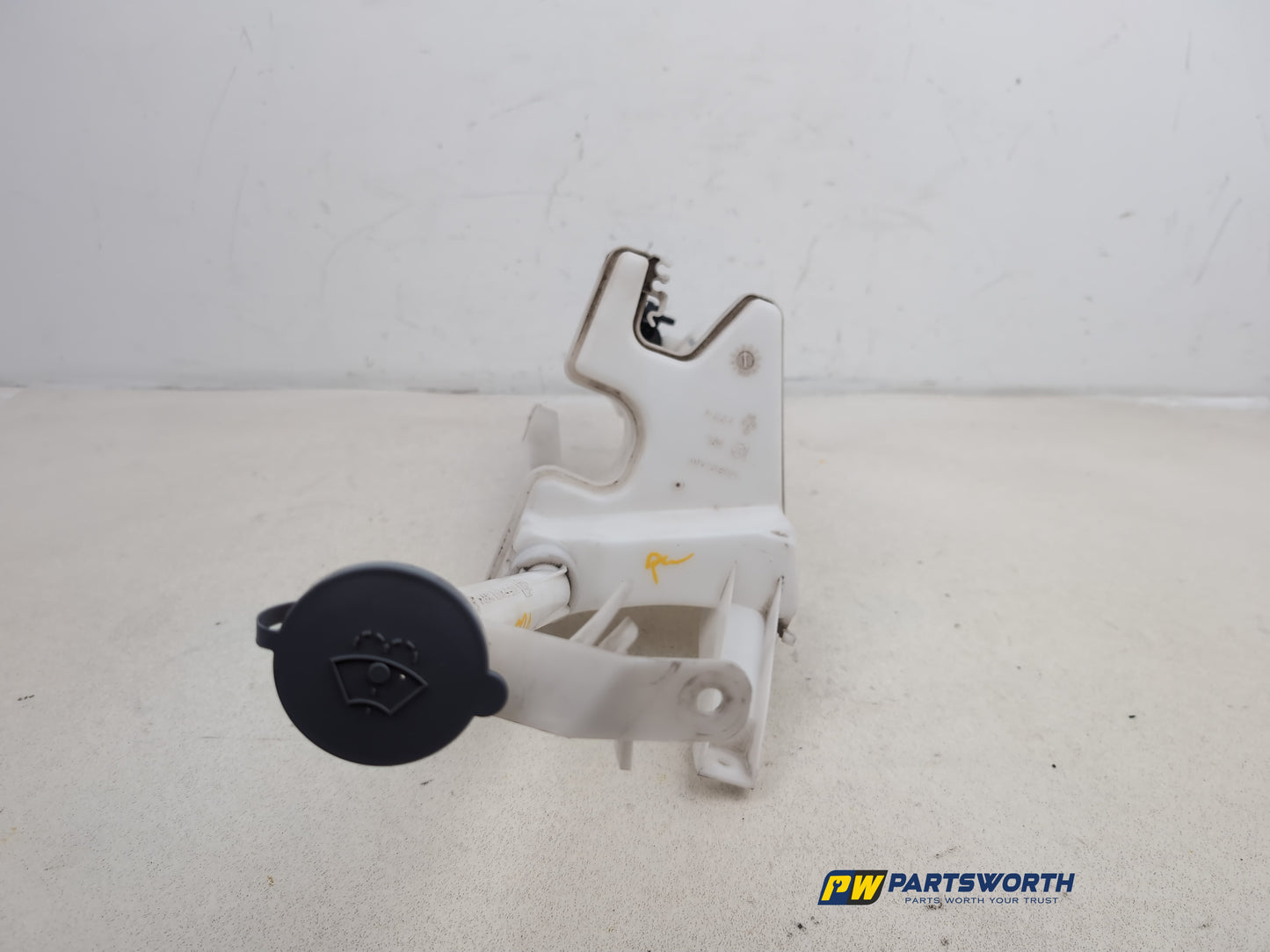 Washer Bottle Windscreen 2