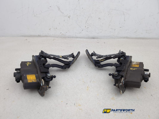 Bonnet Hinges 1