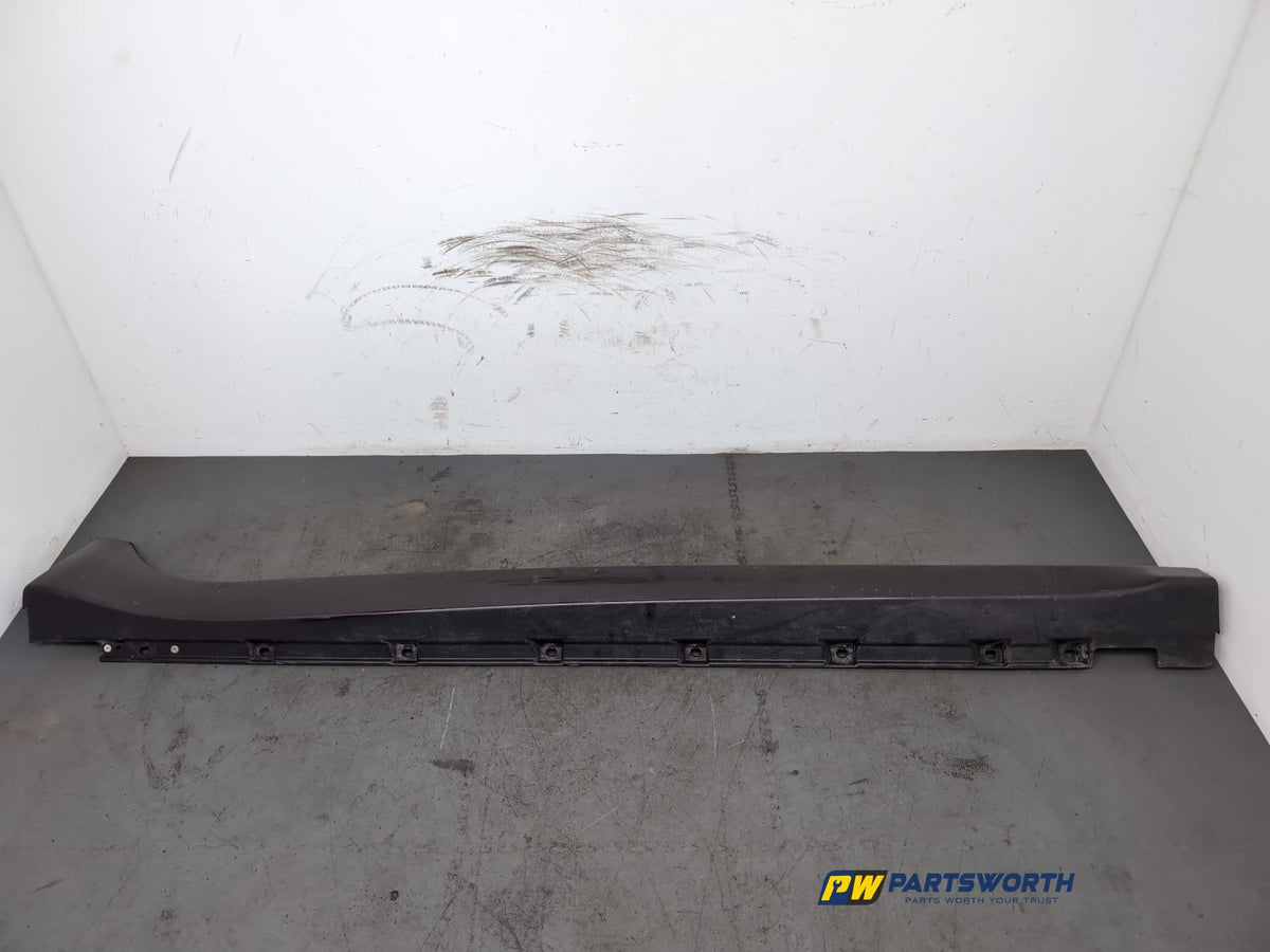 Side Skirt RH 1