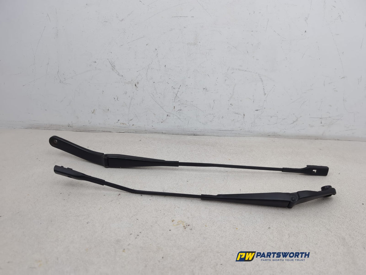 Wiper Front Arm 1