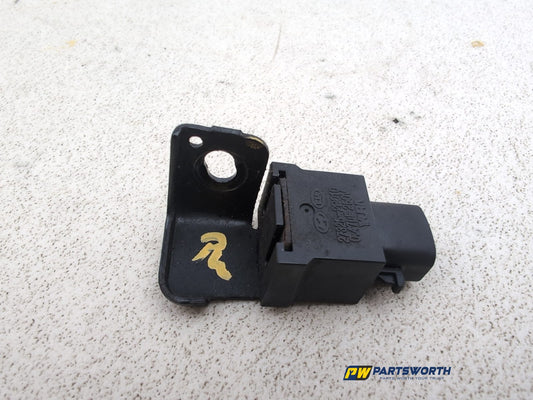 Hyundai Ix35 Se Lm 1.6l Petrol Ignition Condenser Capacitor 273252b010 2010-2015