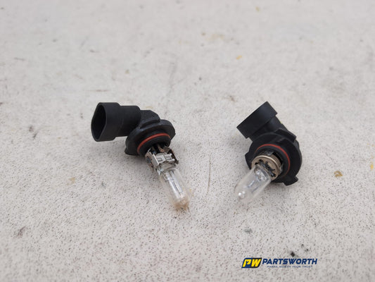 Alfa Romeo Spider T Spark 916 Headlight Headlamp Bulb Pair 9005hb3