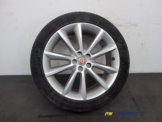 Jaguar Xf X260 Saloon Alloy Wheel With Tyre 245/45 R19 Gx631007ja X1