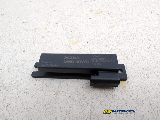 Jaguar Xf X260 Saloon Keyless Entry Antenna Module Ah4215k603aa 2015-2020