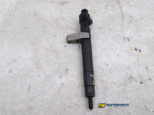 MERCEDES-BENZ C250 AMG W204 2.1L DIESEL FUEL INJECTOR A6510702887 1