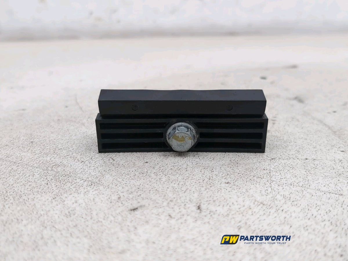 BMW 6 SERIES 640D M SPORT GRAN COUPE F13 BATTERY HOLDING CLAMP 7592923 2012-2018 1