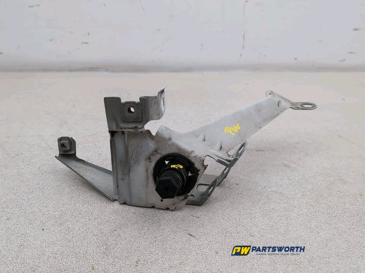 BMW 6 SERIES 640D M SPORT GRAN COUPE F13 FRONT LEFT WING BRACKET 2015-2018 1