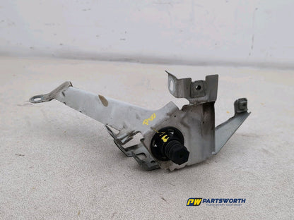 BMW 6 SERIES 640D M SPORT GRAN COUPE F13 FRONT RIGHT WING BRACKET 2015-2018 1