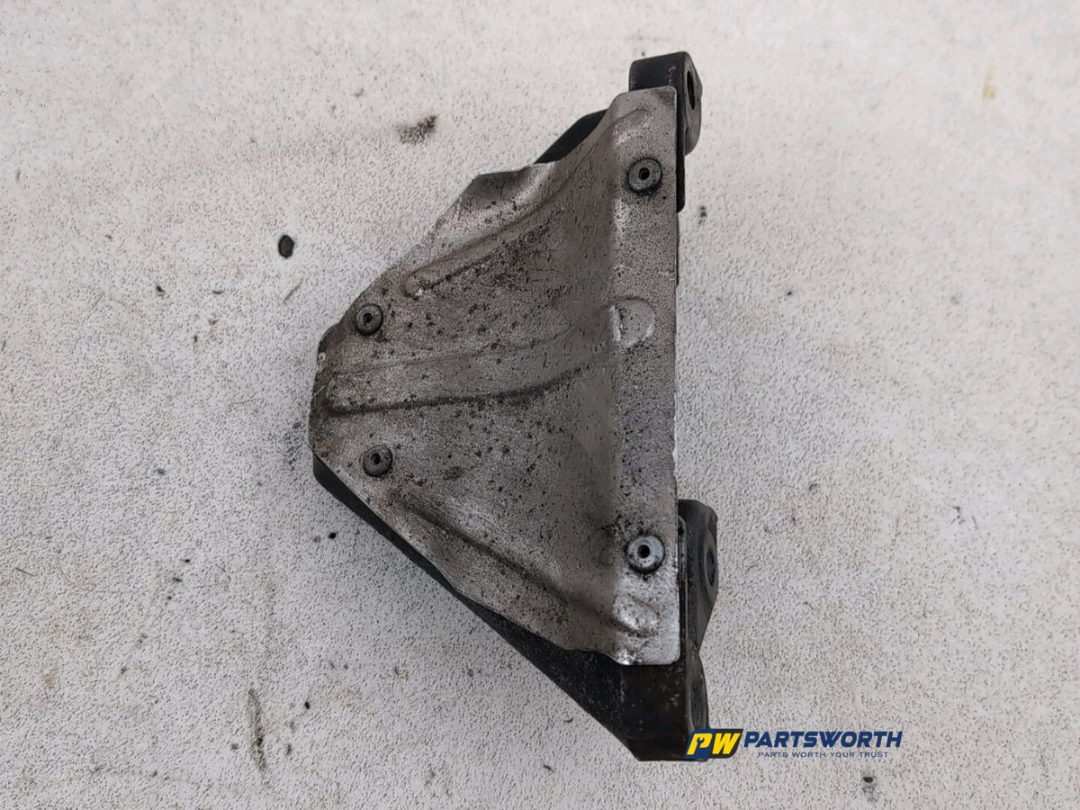 BMW 6 SERIES 640D M SPORT F13 ENGINE MOUNTING BRACKET RIGHT 6777624 2012-2018 1