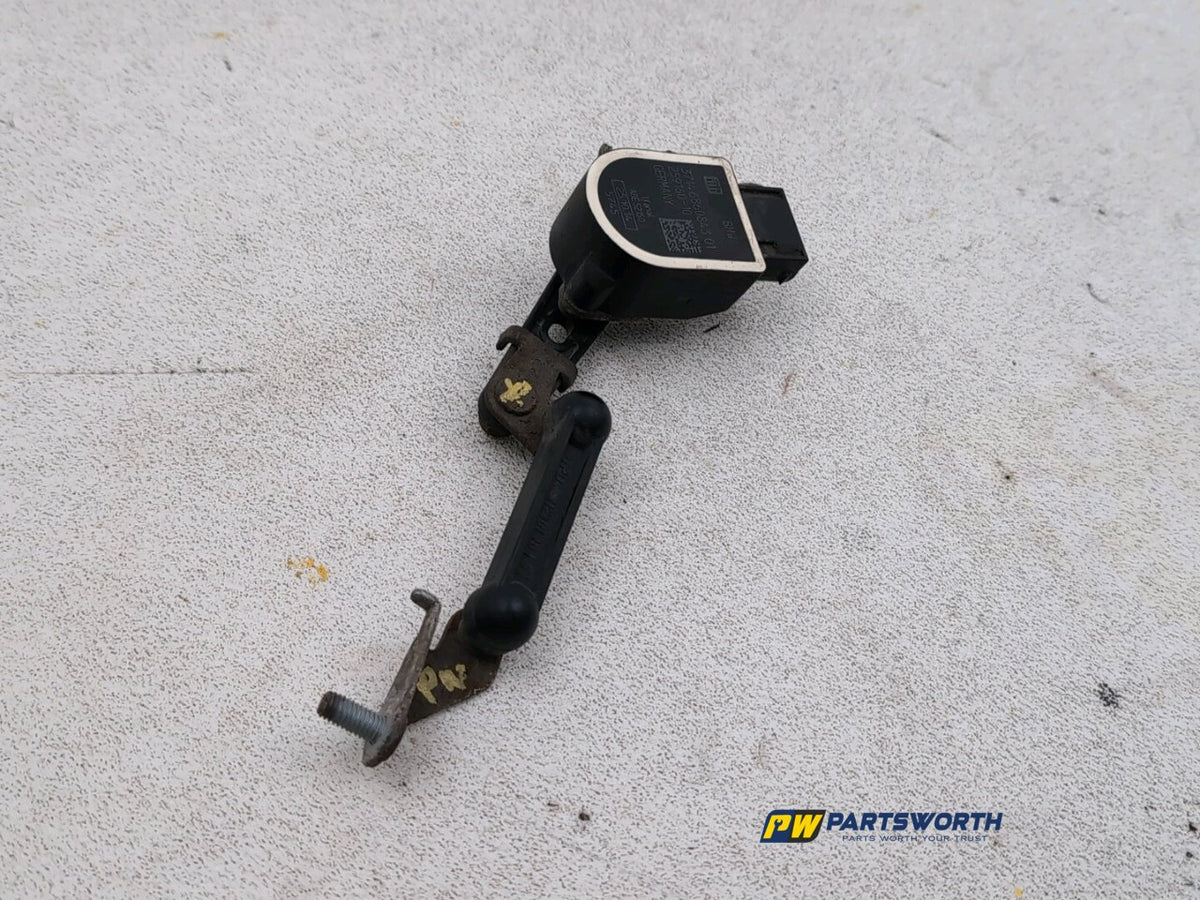 BMW 6 SERIES 640D M SPORT F13 HEADLIGHT LEVEL SENSOR FRONT LEFT 6860843 2012-18 1