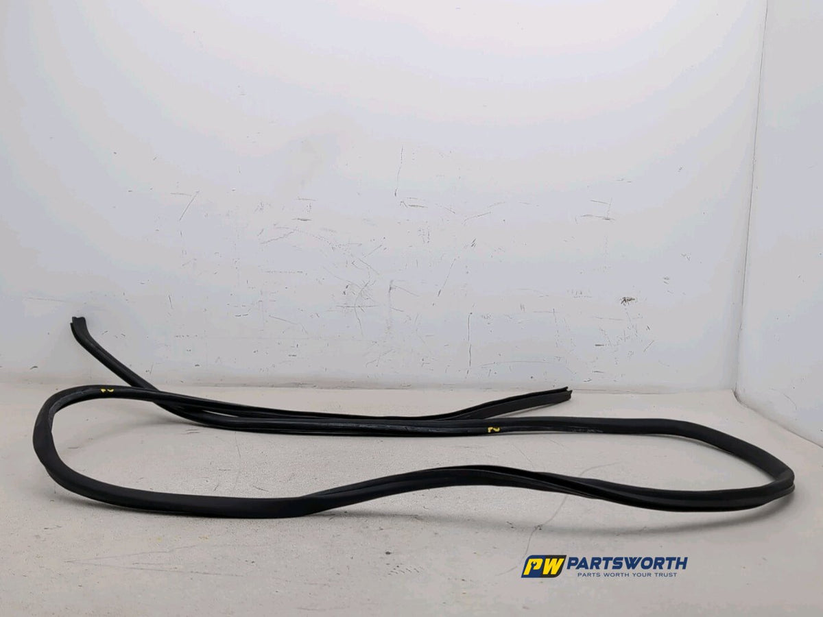 BMW 6 SERIES 640D M SPORT GRAN COUPE F13 BONNET SEAL RUBBER 7211926 2012-2018 1