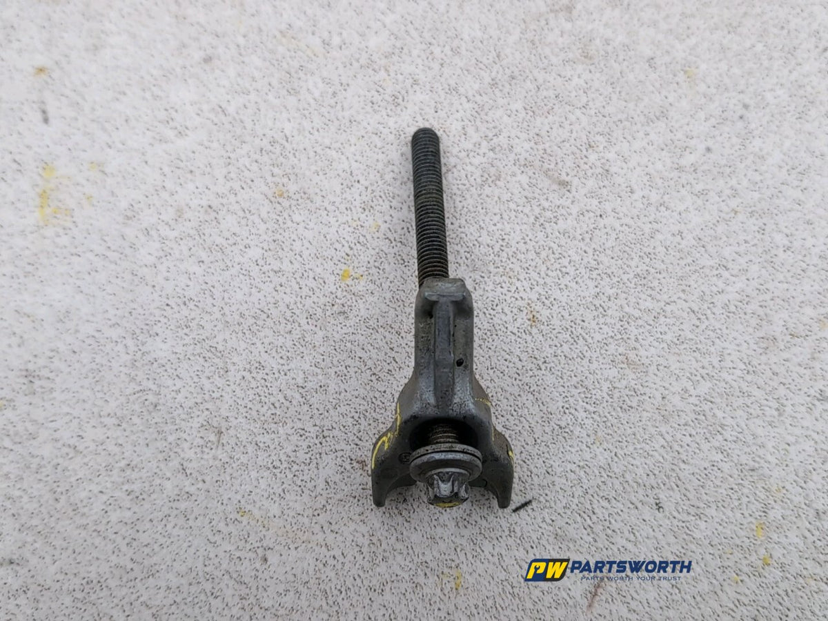 BMW 6 SERIES 640D F13 3.0L DIESEL N57D30B X1 FUEL INJECTOR BRACKET 8578607 12-18 1