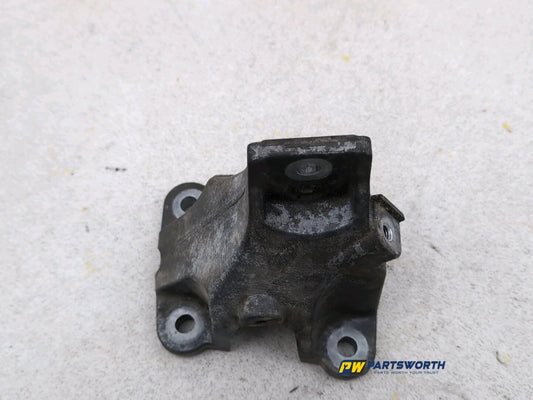 JAGUAR XE PORTFOLIO D AUTO X760 2.0L DIESEL ENGINE MOUNTING BRACKET LEFT 2015-19 1