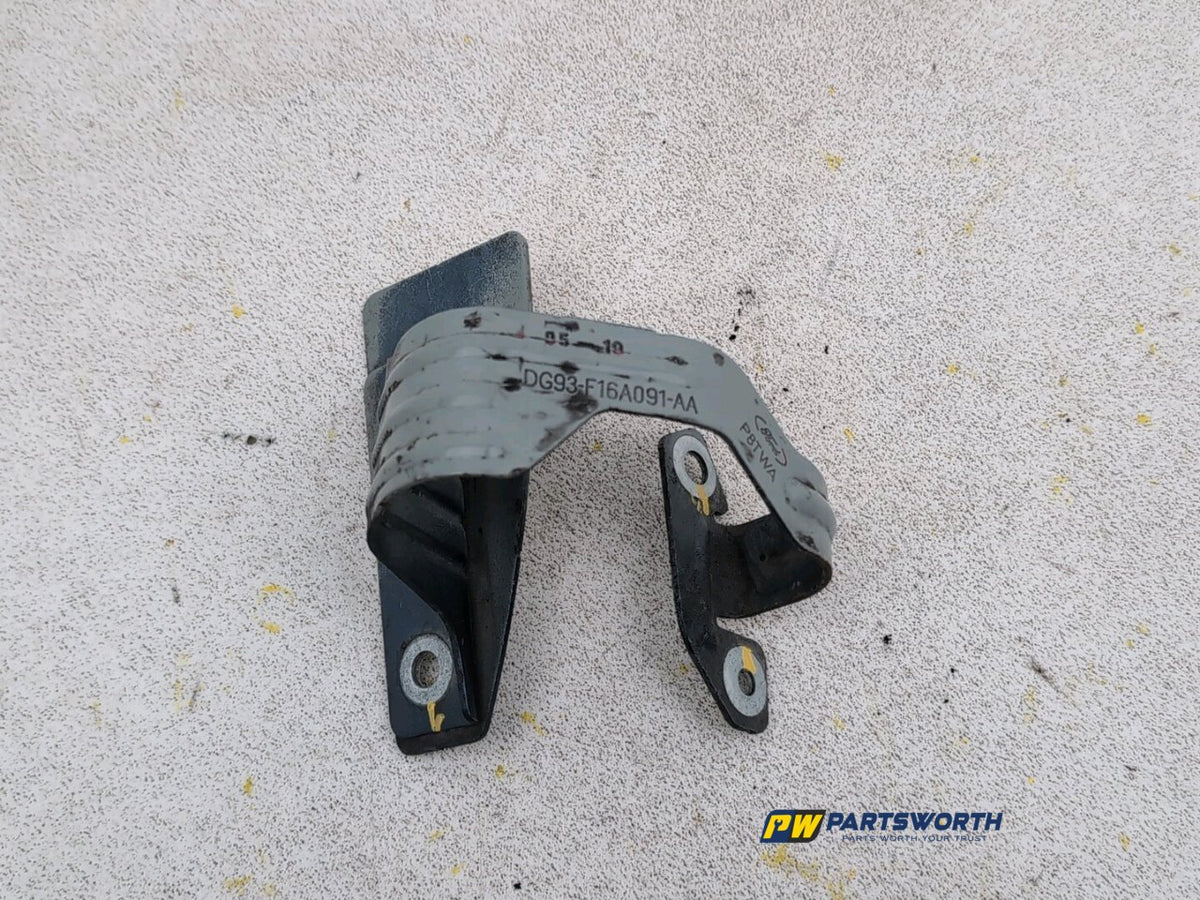 FORD MONDEO ZETEC CD391 MK5 FRONT WING MOUNT BRACKET LEFT DG93F16A091AA 2019-22 1