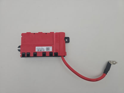 Positive Pole Battery Power Boot Distribution Fuse Box 1