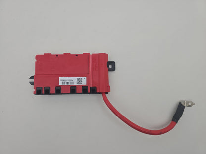 Positive Pole Battery Power Boot Distribution Fuse Box 1