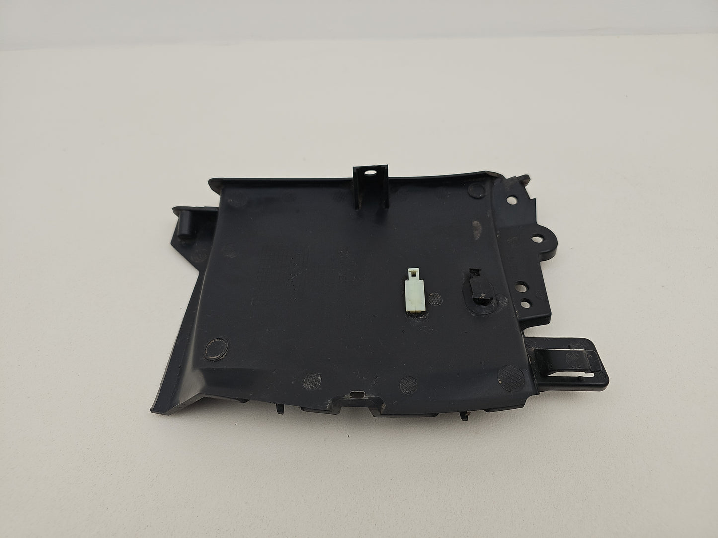 C Post Upper Trim LH 1