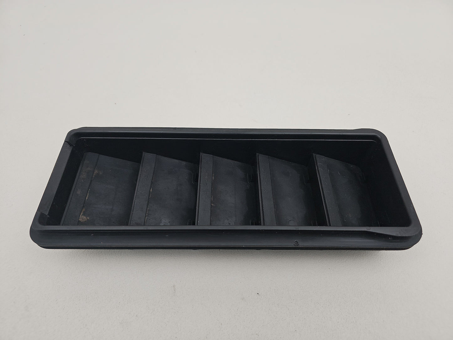Facia Vent RH 1