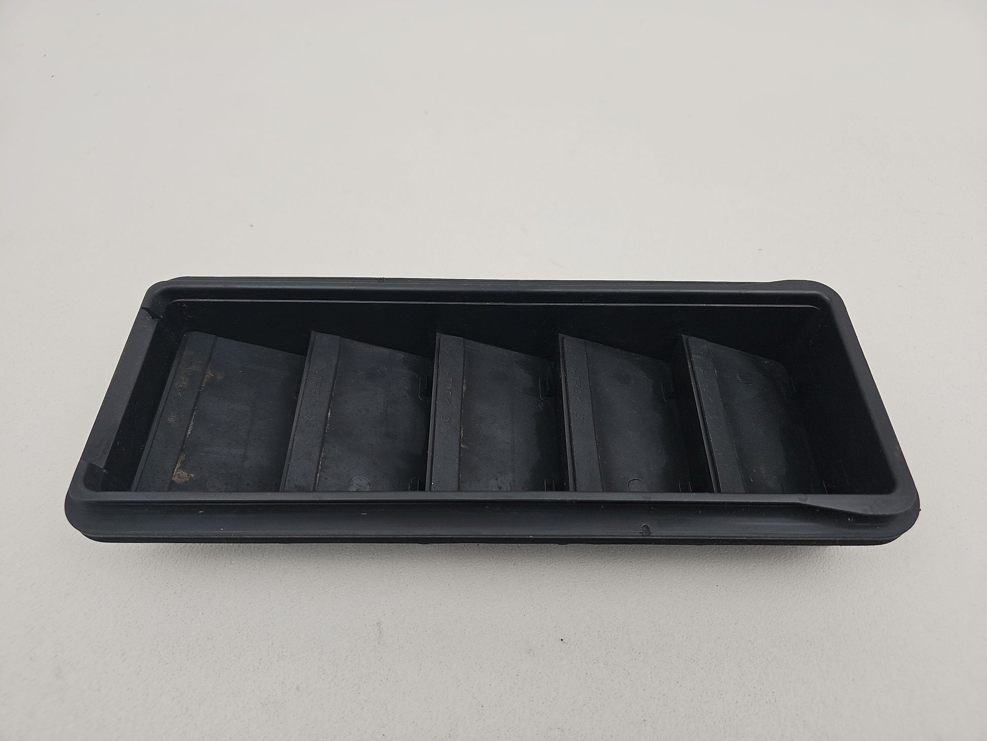 Facia Vent RH 1