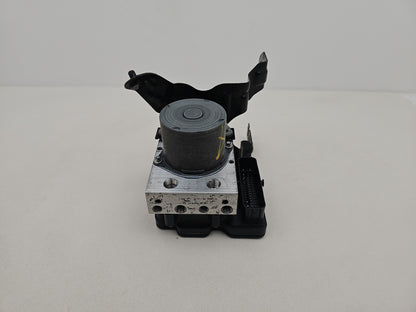 Jaguar Xe Abs Pump Control Module Ecu 2.0 Diesel Hx7314f447af X760 2015 - 2019