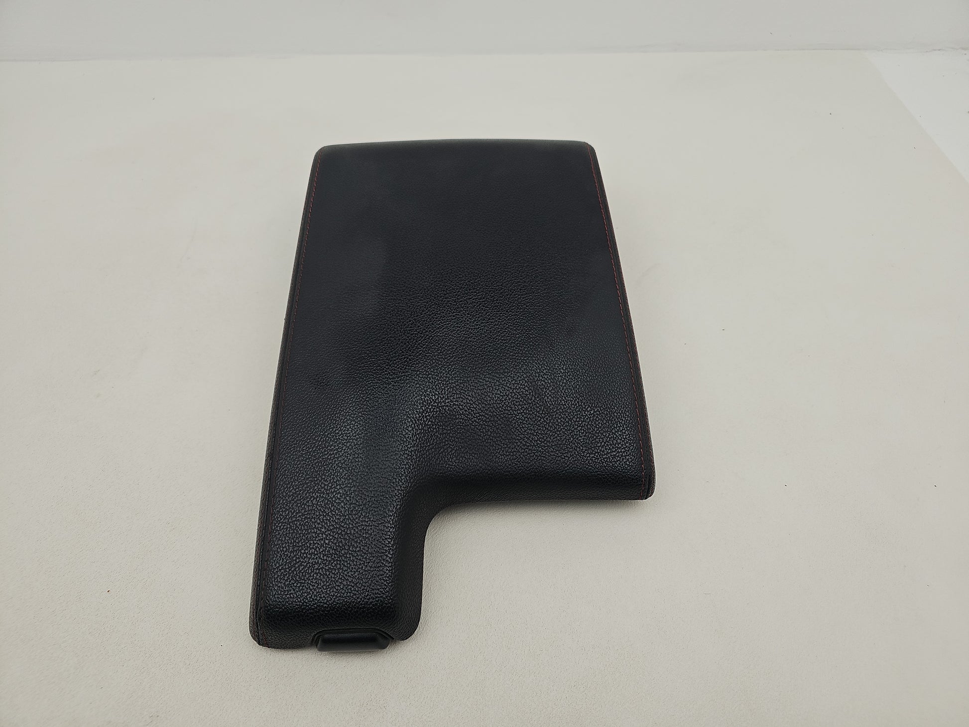 Centre Console Armrest 1